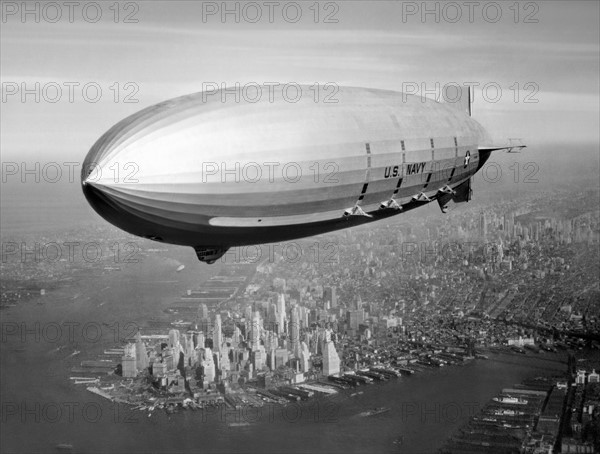USS Airship the Macon, flying above New York City in 1933