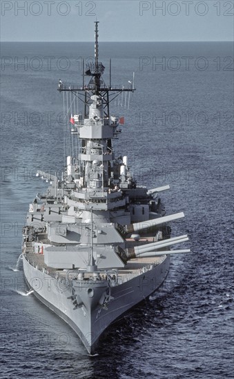 USS Wisconsin with her main guns trained to port side, Gulf of Mexico, 1988
