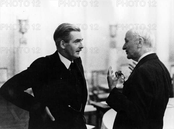 Photograph of British Foreign Minister Anthony Eden and US Secretary of State Cordell Hull