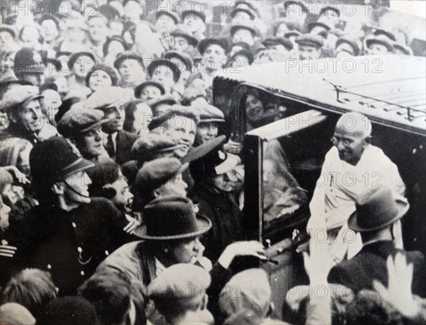 Mohandas Karamchand Gandhi (1869 – 1948), attends the Round Table Conference in London1931.