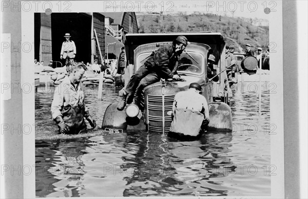 Flooding at Holman Municipal Airport