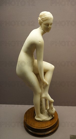 Marble figurine of Aphrodite