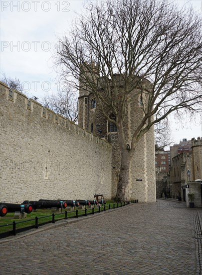 Views around the Tower of London