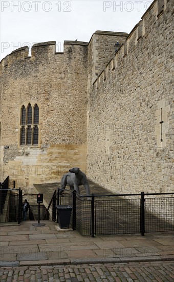 Views around the Tower of London