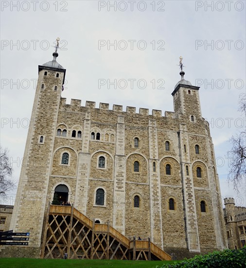 Views around the Tower of London