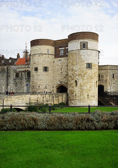 Views around the Tower of London