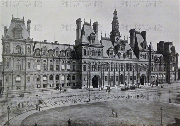 The Hôtel de Ville in Paris