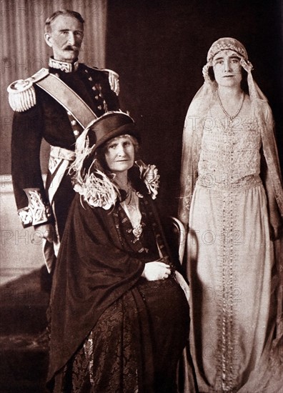 Wedding portrait of Duchess of York with the Earl and Countess of Strathmore