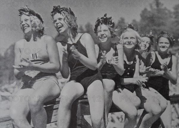 Swimmers at Flatenbadet