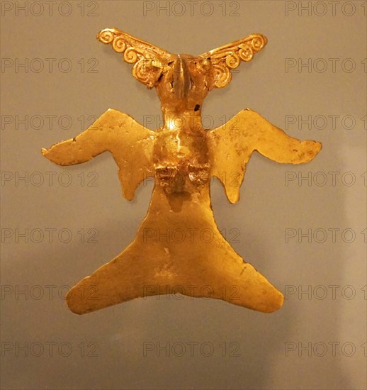 Cast-gold pendant from Costa Rica