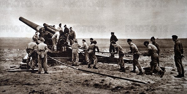 Photograph of a 240 mm howitzer M1