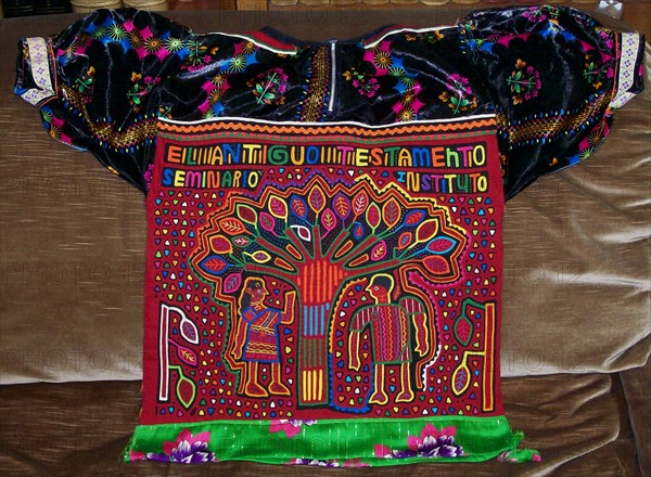 Mola textile by Kuna Indian artist