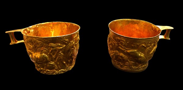 Gold cups with rich spiral decoration