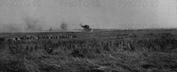 soldiers advance under fire, in Eastern France, France.