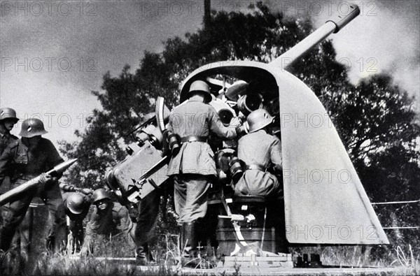 German army soldiers at an anti aircraft coastal artillery position