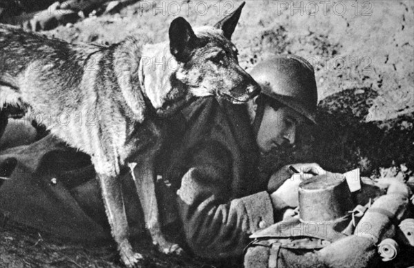 WWII: French army soldiers receive letters at a front line position 1940