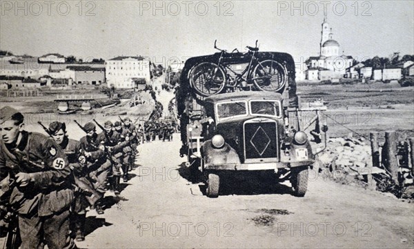 German army postcard showing the advance of a motorised column into Russia. 1942