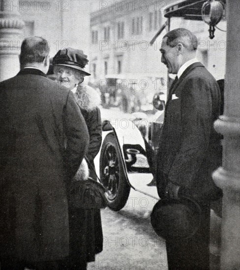 Rome - 1922 - The friendly greeting from a great admirer of Mussolini: the late Queen Mother of Italy