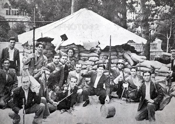 republican soldiers during the Spanish civil war, Barcelona 1937