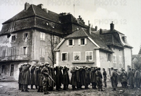 German captive prisoners of war held by American soldiers, 1944