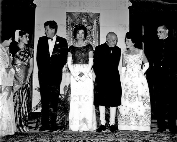 Nehru gives a dinner in honor of John F. Kennedy, 1961