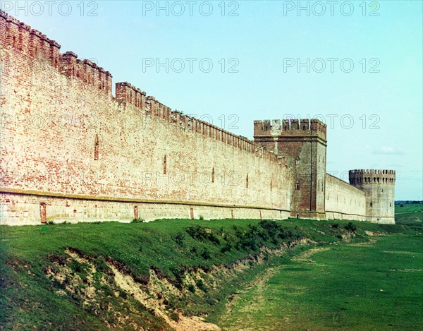 Fortress wall with Veselukha tower