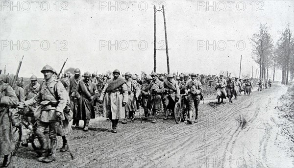 French infantry on the move during WWI