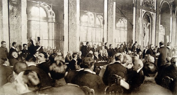 Signing of the Treaty of Versailles, 28 June 1919