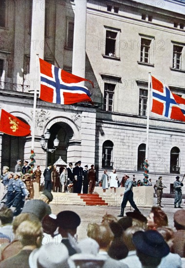 The King of Norway Haakon VII and his family