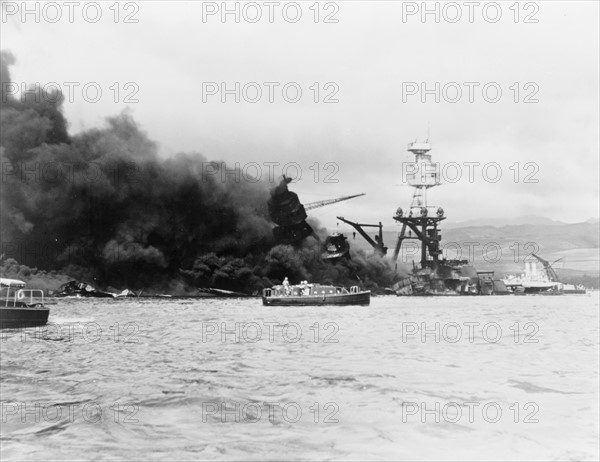 USS Arizona;   Pearl Harbour after the Japanese attack in World War II 1941