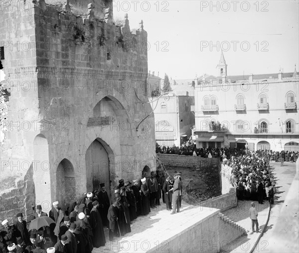 Photograph of the reading of the proclamation of General Allenby