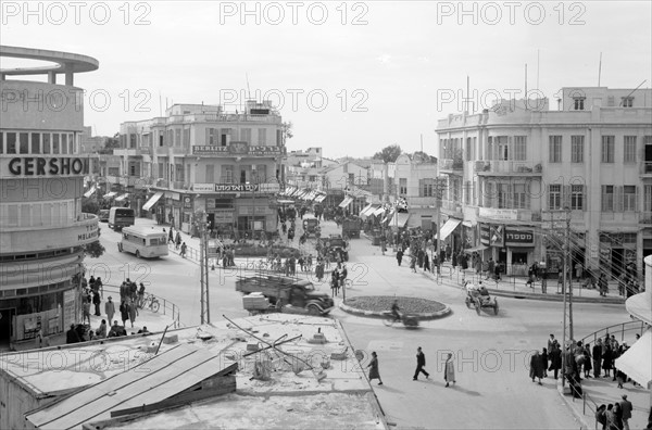 Photograph of the Crossing of Allenby, Carmel and Nachlat Benjamin Streets