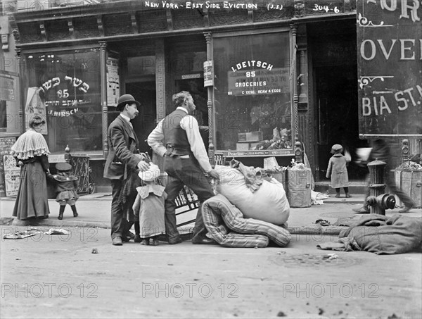 Photograph of the eviction of a poor Jewish family