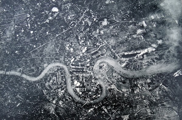 Bombing of east london during WWII