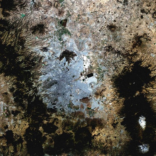 satellite image of Mexico City in Mexico 2001