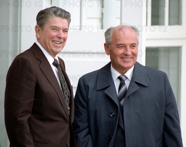 Photograph of President Ronald Reagan and Mikhail Gorbachev