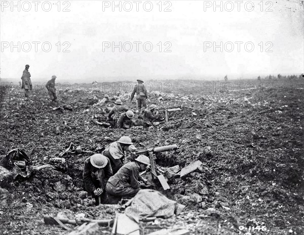 Canadian machine gunners