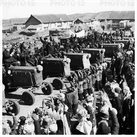 Chinese peasants on a communal farm