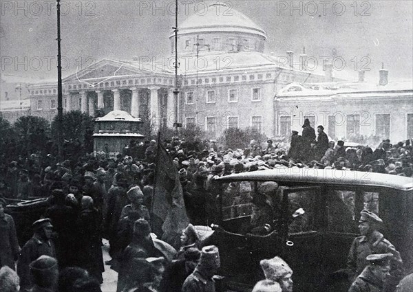 Soldiers gathering at the Tauride Palace,