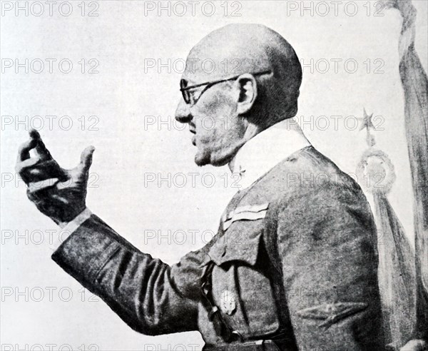 Photographic portrait of Gabriele D'Annunzio