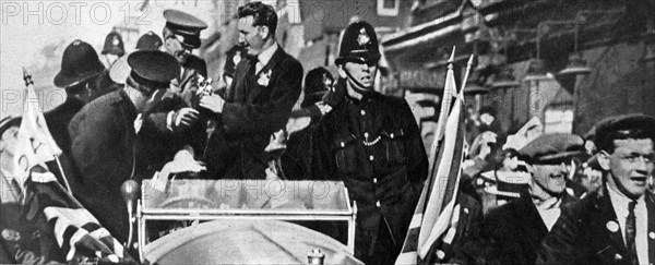 Photograph depicting the arrival of John Alcock and Sir Arthur Whitten Brown in Ireland