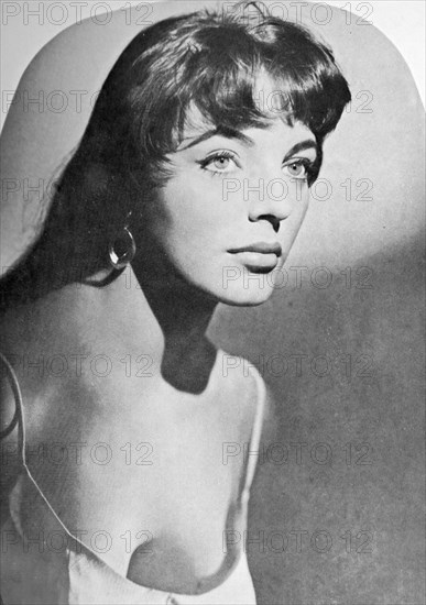 Photographic portrait of Joan Collins