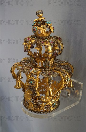 Gold Torah Crown which is thought to have come from the court of the Hasidic leader Rabbi Israel Friedman of Ruzhin