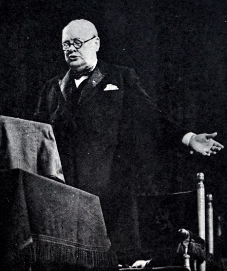 Photograph of Winston Churchill whilst inaugurating the congress of Europe