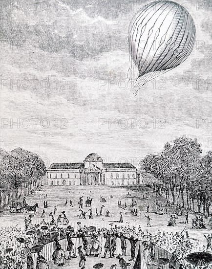 Crowds gathered, in the Champs de Mars, to watch the release of the first successful hydrogen filled balloon