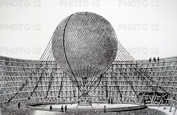 Giffard'S Captive hydrogen balloon 'Captive' at the Paris Exhibition