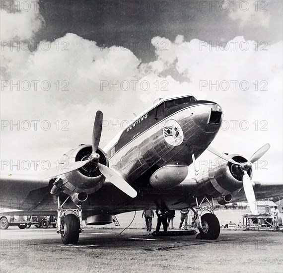 Photograph of a Hunting Surveying plane