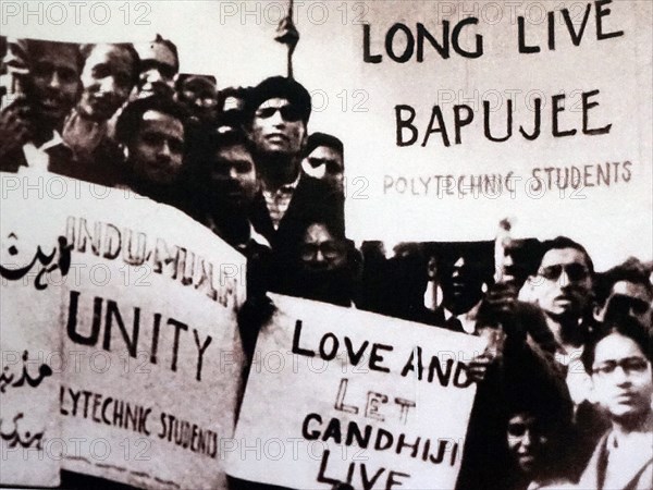 students protest in support of a hunger strike by Mohandas Karamchand Gandhi