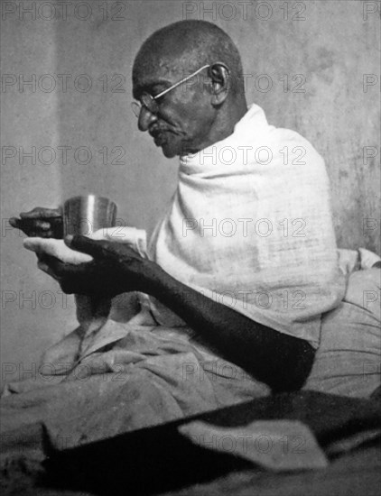 Mohandas Karamchand Gandhi 1869 – 1948), preeminent leader of the Indian independence movement in British-ruled India