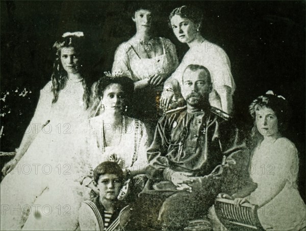 Photographic portrait of the Romanov Family